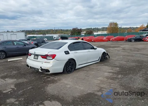 2016 BMW 750I xDrive z USA, uszkodzony, nr VIN WBA7B0C57GG526785